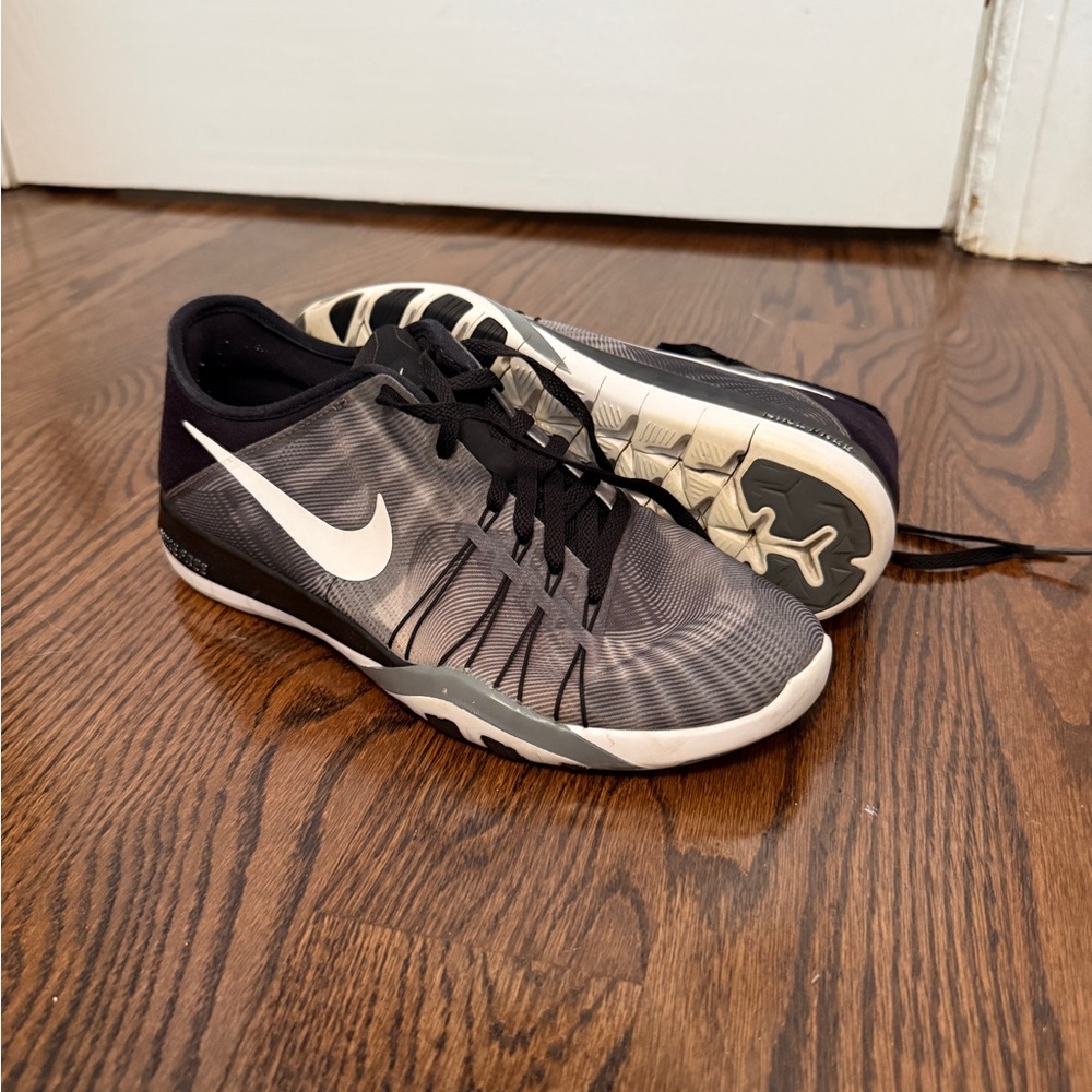 Nike Women’s Free TR 6